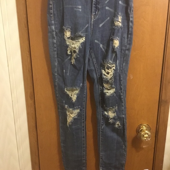 Fashion Nova Medium Wash High Waisted Destroyed Paint Splatter Skinny Jeans 7 - Picture 3 of 9
